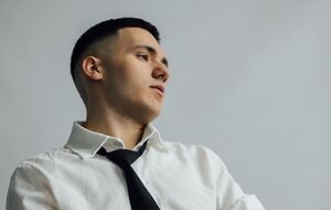 У лютому 2022 року Карпук розпочав сольну кар'єру під псевдонімом Yaktak