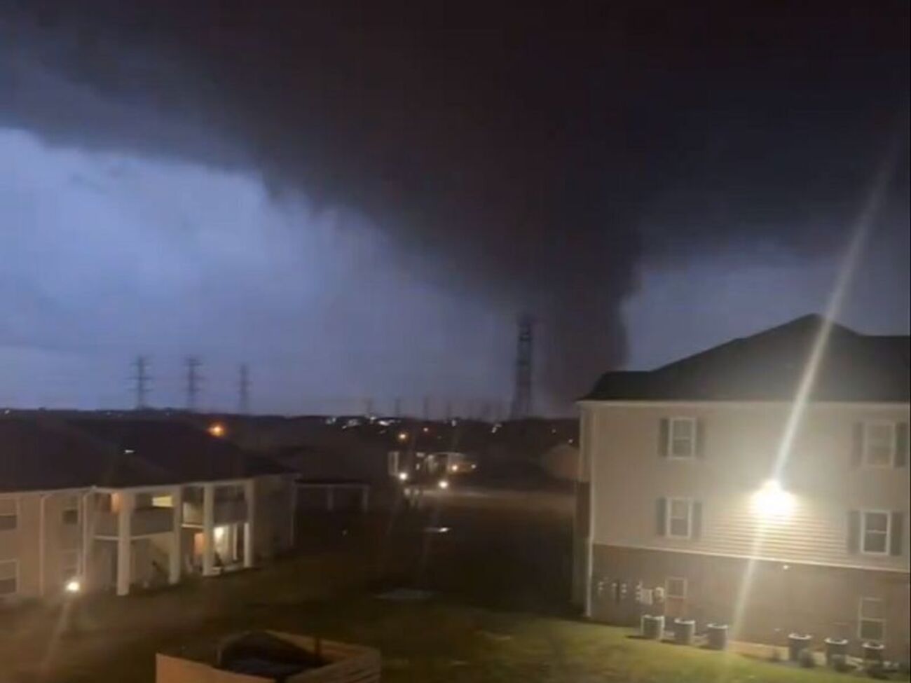 У США через торнадо загинуло шестеро людей