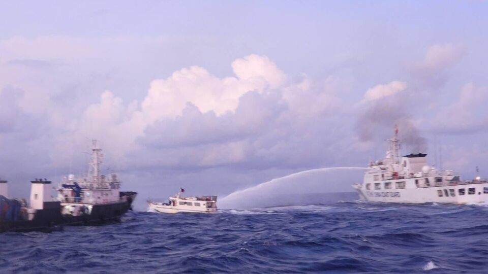 Фото инцидента опубликовал представитель Филиппин