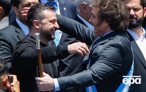 Зеленский впервые как президент Украины приехал в Латинскую Америку, чтобы поздравить Милея