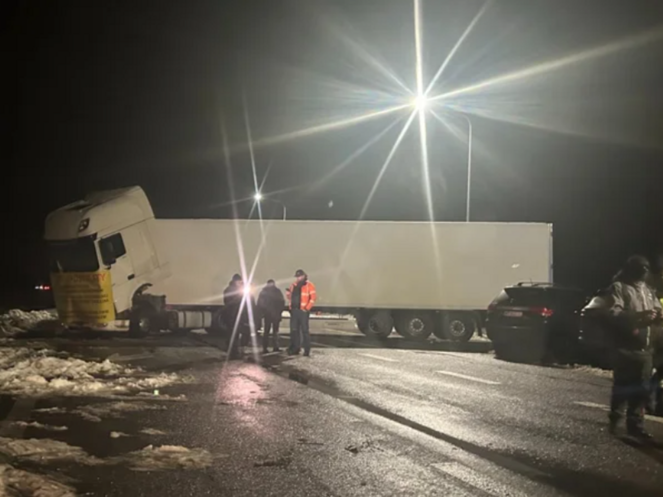 В КПП "Ягодин – Дорогуск", который днем был разблокирован, "сломалась" и стала поперек дороги польская фура