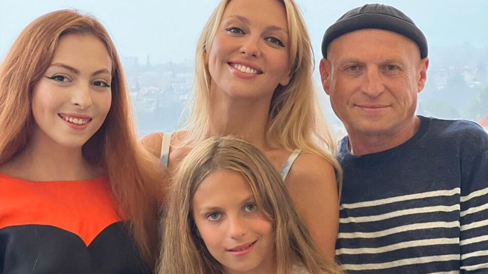 В браке у Поляковой и Буряковского родилось две дочери