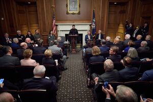 Зеленский на встече с сенаторами "очень подробно" рассказал о том, что нужно Украине и как США могут помочь ей защититься от РФ, отметил Шумер