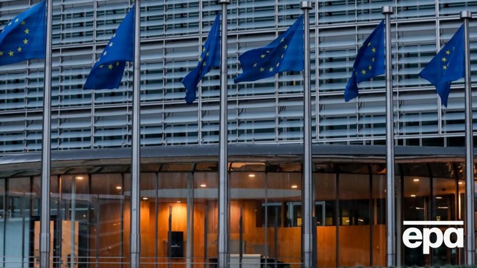 12-й пакет санкций против РФ предусматривает ограничения в отношении более 120 физических и юридических лиц