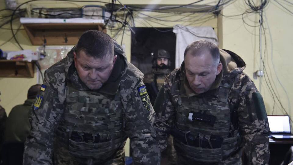 Главком поздравил генерала Сырского