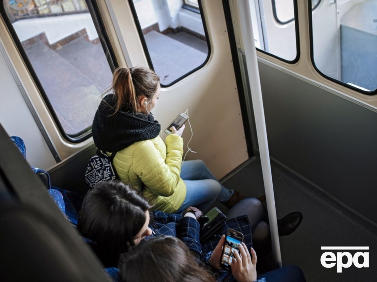 Жителей Украины призывают максимально пользоваться Wi-Fi-сетями