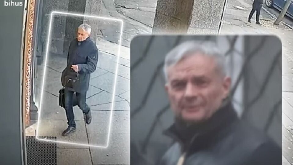 Розслідувачі стверджують, що Грона приходив в АРМА мало не щодня