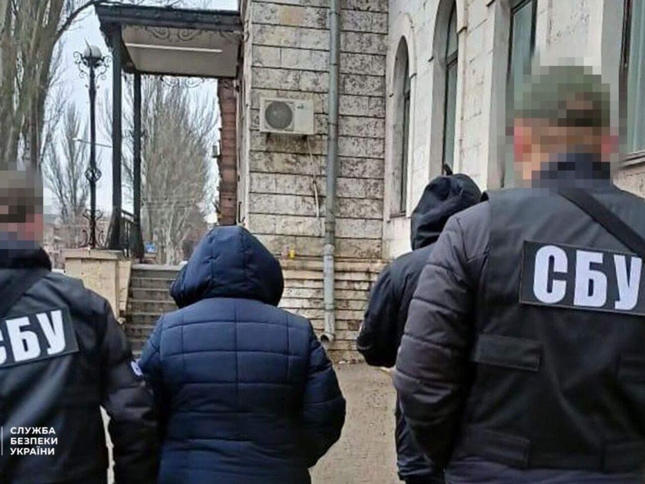 По месту жительства задержанной был обнаружен мобильный телефон, который она использовала для передачи закрытой информации