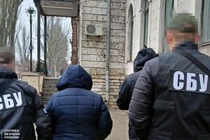 По месту жительства задержанной был обнаружен мобильный телефон, который она использовала для передачи закрытой информации