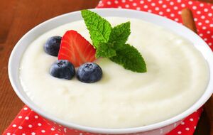 Если манка сварится слишком быстро и загустеет, добавьте еще молока и варите до желаемой консистенции