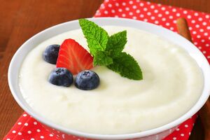 Если манка сварится слишком быстро и загустеет, добавьте еще молока и варите до желаемой консистенции