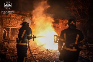 В результате обстрелов Одесской области возникло возгорание легкового автомобиля и хозпостройки, отметили в ГСЧС