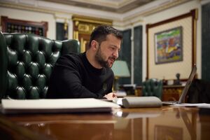 Зеленский (на фото) отметил, что в ходе беседы с Туском услышал "слова искренней поддержки"