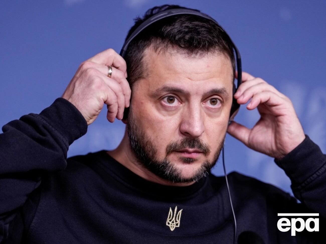 Politico зазначає, що напередодні зустрічі у Брюсселі ходили чутки, що Зеленський особисто візьме участь у саміті ЄС