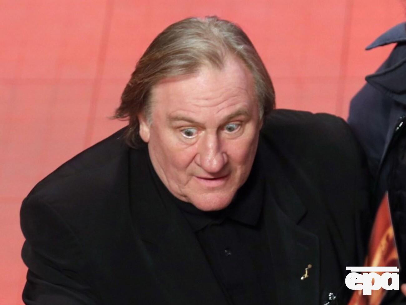 В апреле 2023 года французский сайт Mediapart опубликовал свидетельства 13 женщин, которые обвинили Депардье в домогательствах и сексуальном насилии