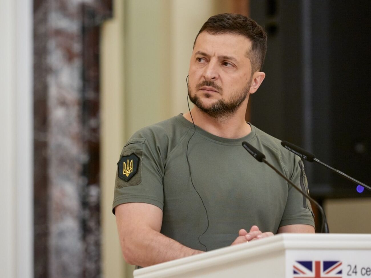 Зеленський 14 грудня прилетів у Франкфурт-на-Майні й попрямував у Вісбаден, зазначили ЗМІ