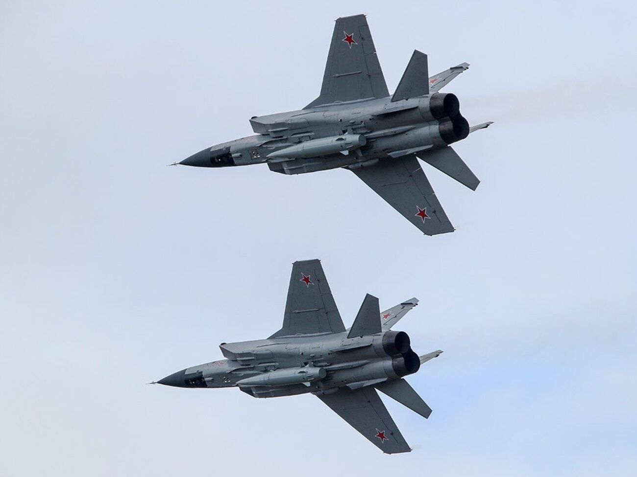 Оккупанты выпустили три ракеты "Кинжал" с самолетов МиГ-31К в направлении Киева и Староконстантинова, отметили ВС ВСУ
