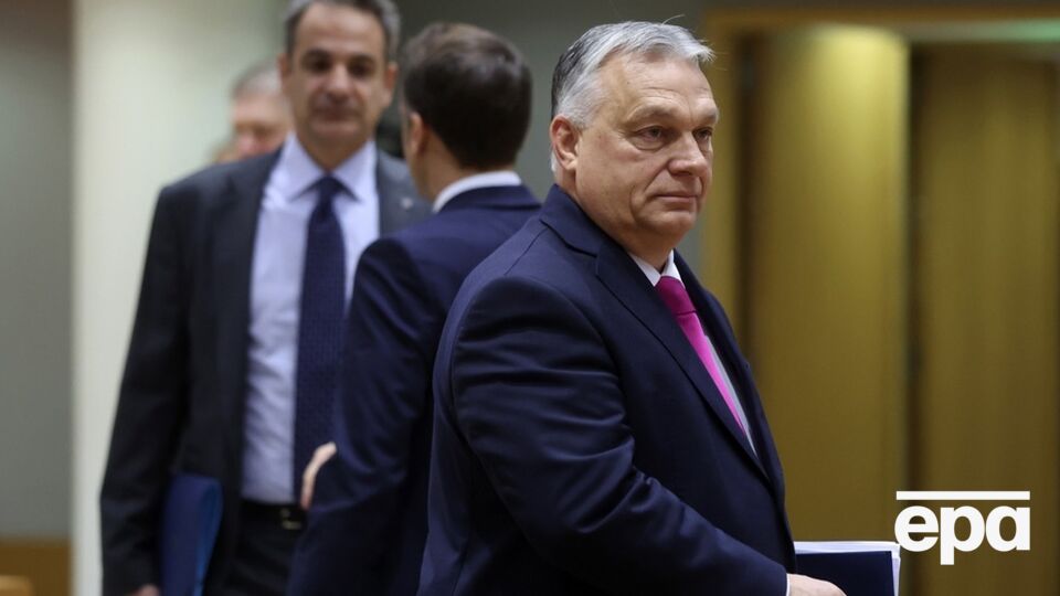 Перед початком саміту відбулися переговори за участю Орбана, топчиновників ЄС і лідерів Франції та Німеччини