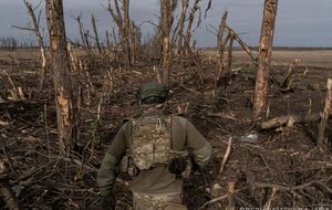 Силы обороны Украины ведут тяжелые бои на Донбассе, сообщили в Генштабе ВСУ