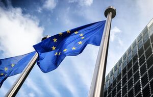 ЕС призвал использовать средства от замороженных российских активов для помощи Украине