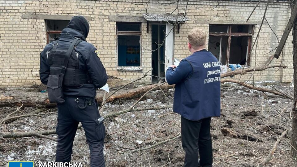 В прокуратуре зафиксировали разрушения в результате удара ракетой С-300 по Харькову