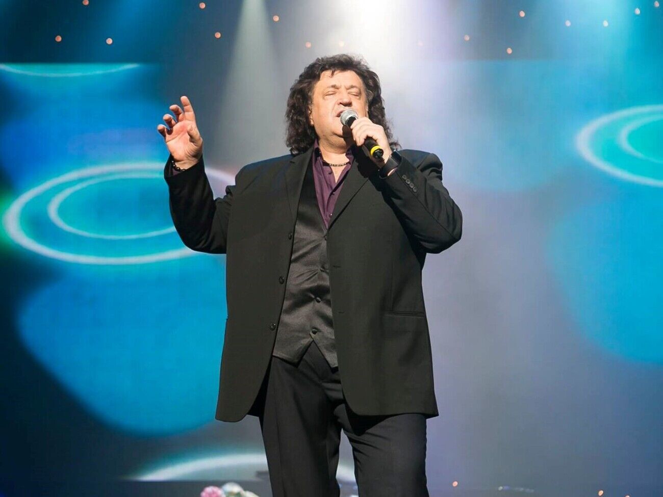 Бобул об Элтоне Джоне: И вот тебе крест – ни с кем не поздоровался! Подошел прямо ко мне