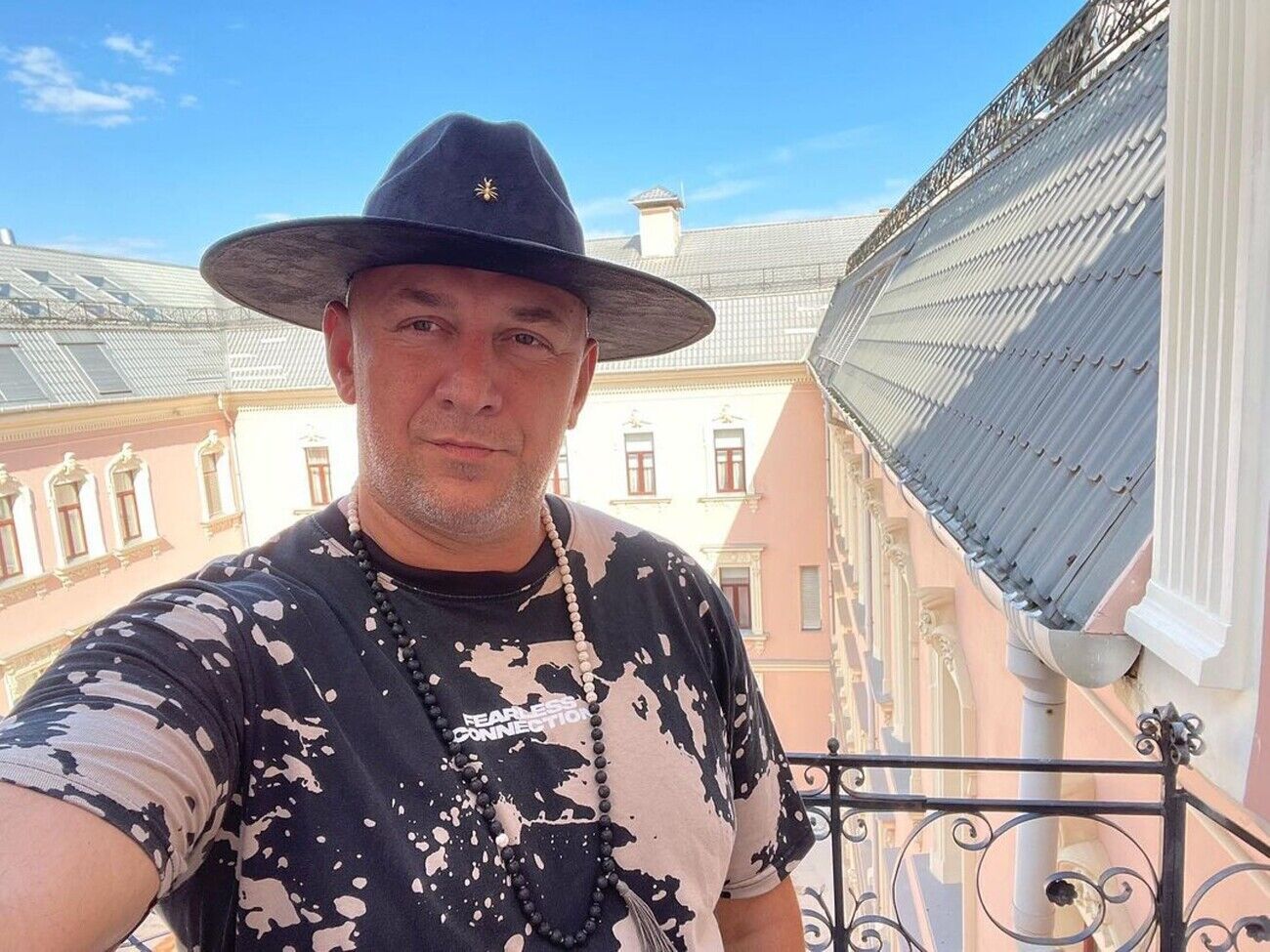 Потап тайно выехал за границу в октябре и с тех пор не возвращался в Украину