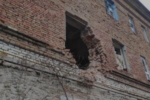 Окупанти обстріляли житловий сектор Херсона приблизно о 12.50 15 грудня, зазначили у прокуратурі