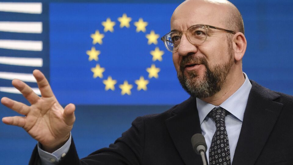 ЄС використовує всі можливі аргументи, щоб переконати Угорщину, яка блокує пакет допомоги Україні, зазначив Мішель