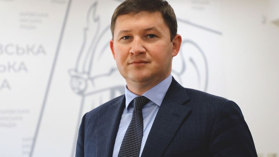 Брагінський: Є проблемна ділянка між станціями "Тараса Шевченка" і "Почайна". Цей тунель почав деформуватися і виходити за допустимі габарити, але це контрольована ситуація