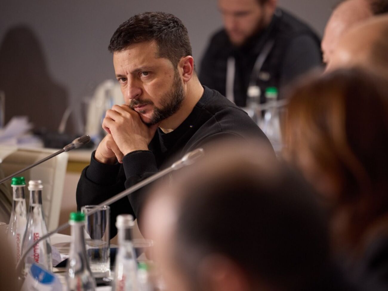 Зеленский: Прошу вас не давать возможности мне тратить время именно на такую деятельность