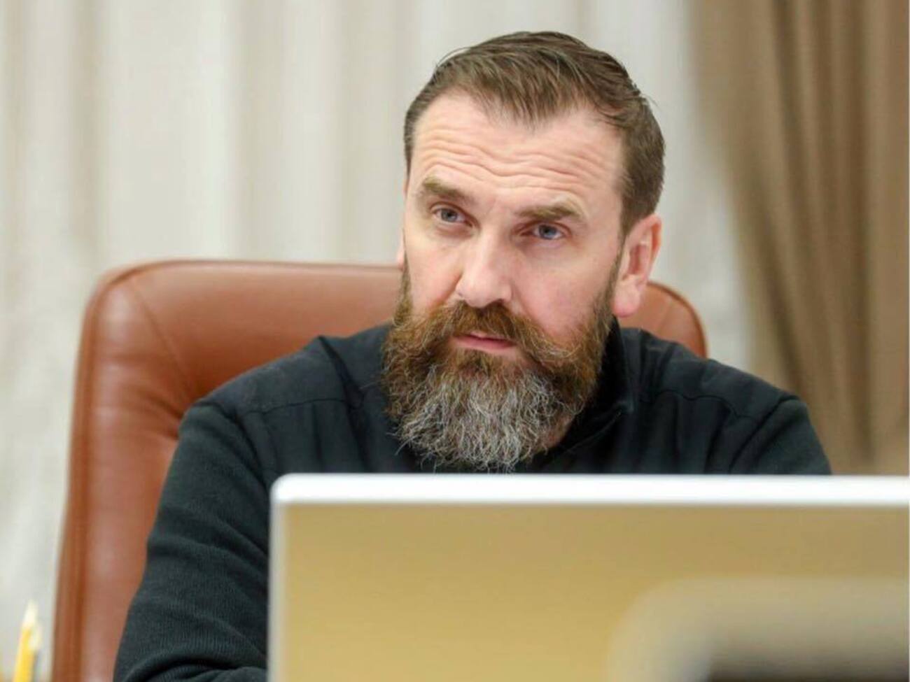 Лисовой: Если у вас нет четкой инструкции и вы размышляете, пускать ли человека в убежище, руководствуйтесь человечностью