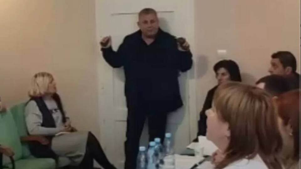 Батрин бросил гранаты на заседании Керецковского сельсовета 15 декабря