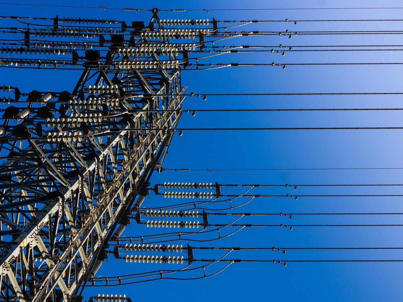 НКРЭКУ повысила тариф НЭК "Укрэнерго" на услуги по передаче с 1 января 2024 года до 528,57 грн/МВт-час