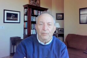 Саммерс вважає, що потрібен прецедент у міжнародному праві