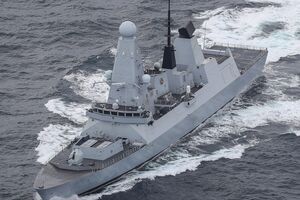 Эсминец Diamond был отправлен на Ближний Восток две недели назад