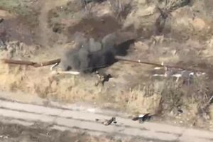 Спецназовцы СБУ одними из первых стали использовать FPV-дроны для боевой работы, отмечали в спецслужбе