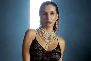 До повномасштабного вторгнення РФ в Україну Loboda брала участь у численних російських шоу та гастролювала по РФ із концертами