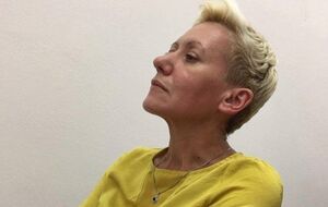 Если бы моих детей с собакой не пустили в укрытие, выпихнув под ракеты, я бы рожу на жопу намотала – и директрисе, и охраннику, и всем, кто промолчал