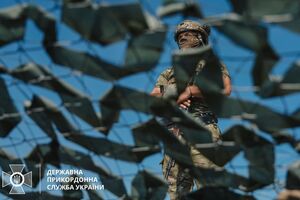Окупанти заявили, що взяли в полон шістьох українців, показали одного