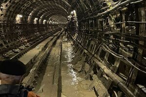 Брагінський зазначив, що у тунель потрапили вода з піском