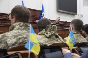 Віталій Кличко: Київ залучив і передав захисникам 169 авто, 2400 бронежилетів, 2000 аптечок, БПЛА, медобладнання, медикаменти, продукти харчування, Starlink