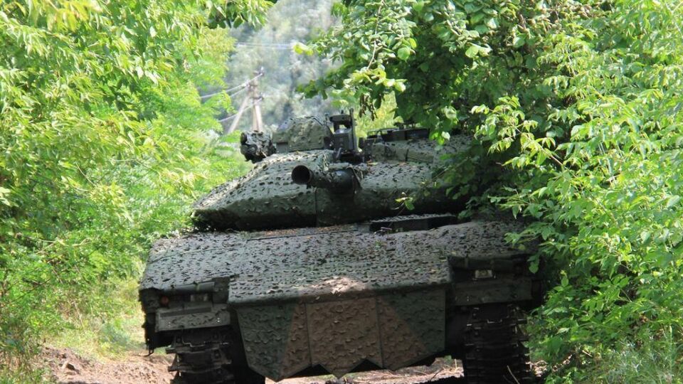 Швеция передала Украине 50 БМП CV90 в начале 2023 года, отметили в шведском правительстве