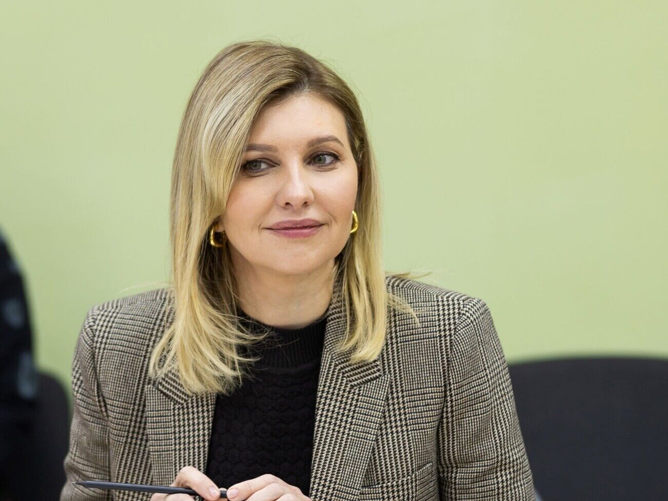 Зеленська: Чому всі ще хочуть перемоги, щоб закінчилася війна? Щоб знову зустрітися, щоб можна було бути родиною разом, особливо це відчувається зараз, перед різдвяними святами