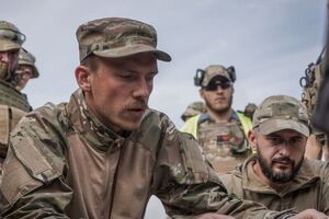 Эта война надолго. Поэтому те, кто до сих пор не задействован в силах обороны Украины, должны сделать осознанный выбор: взять в руки оружие или стать для армии надежным тылом