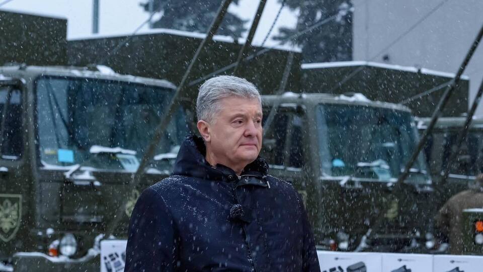 Порошенко 1 декабря сообщил, что его не выпустили из Украины в командировку в США и Польшу