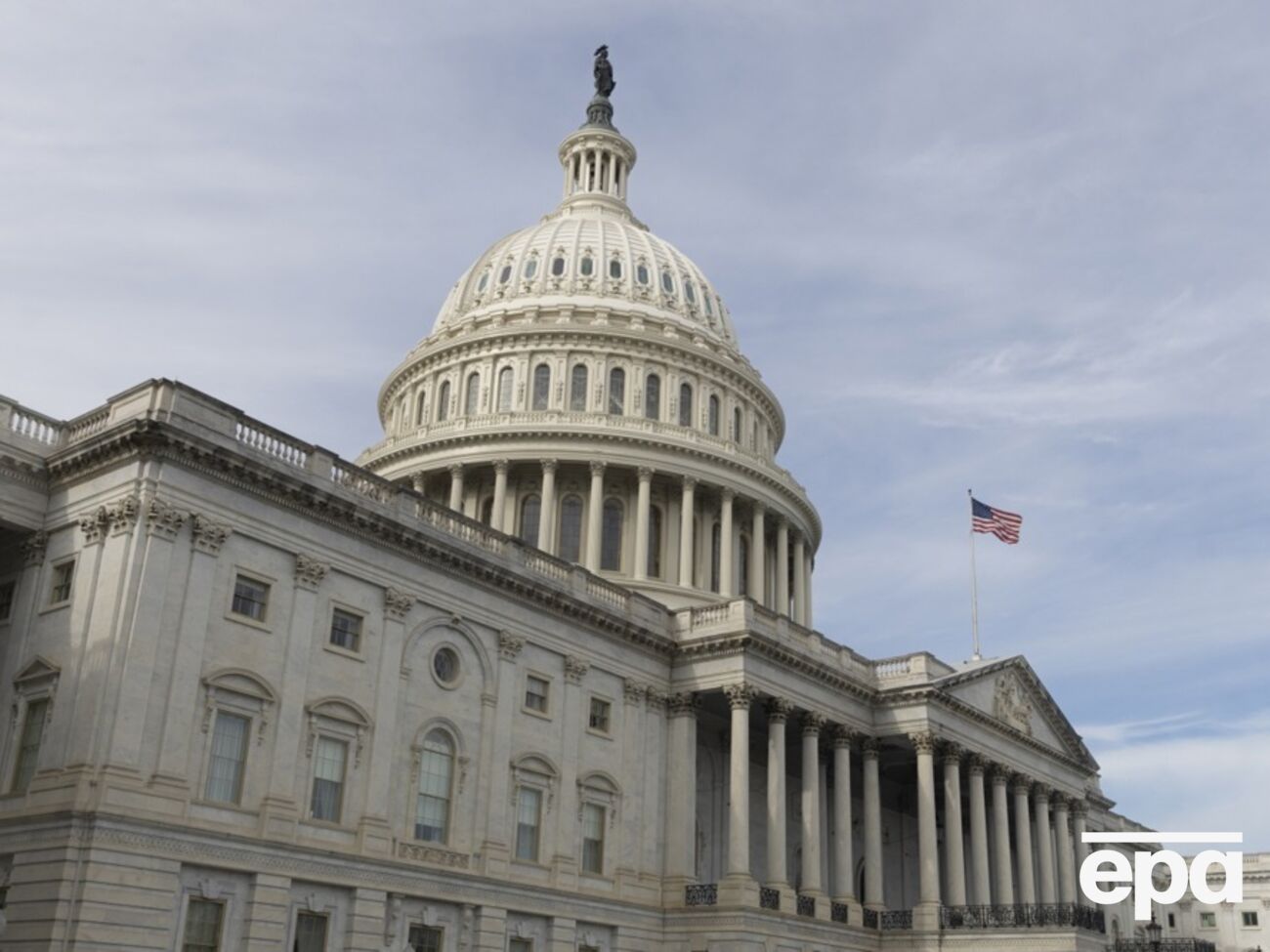 В оставшееся в этом году время переговорщики двух партий "продолжат добросовестно работать" над сделкой, заявляют в Сенате