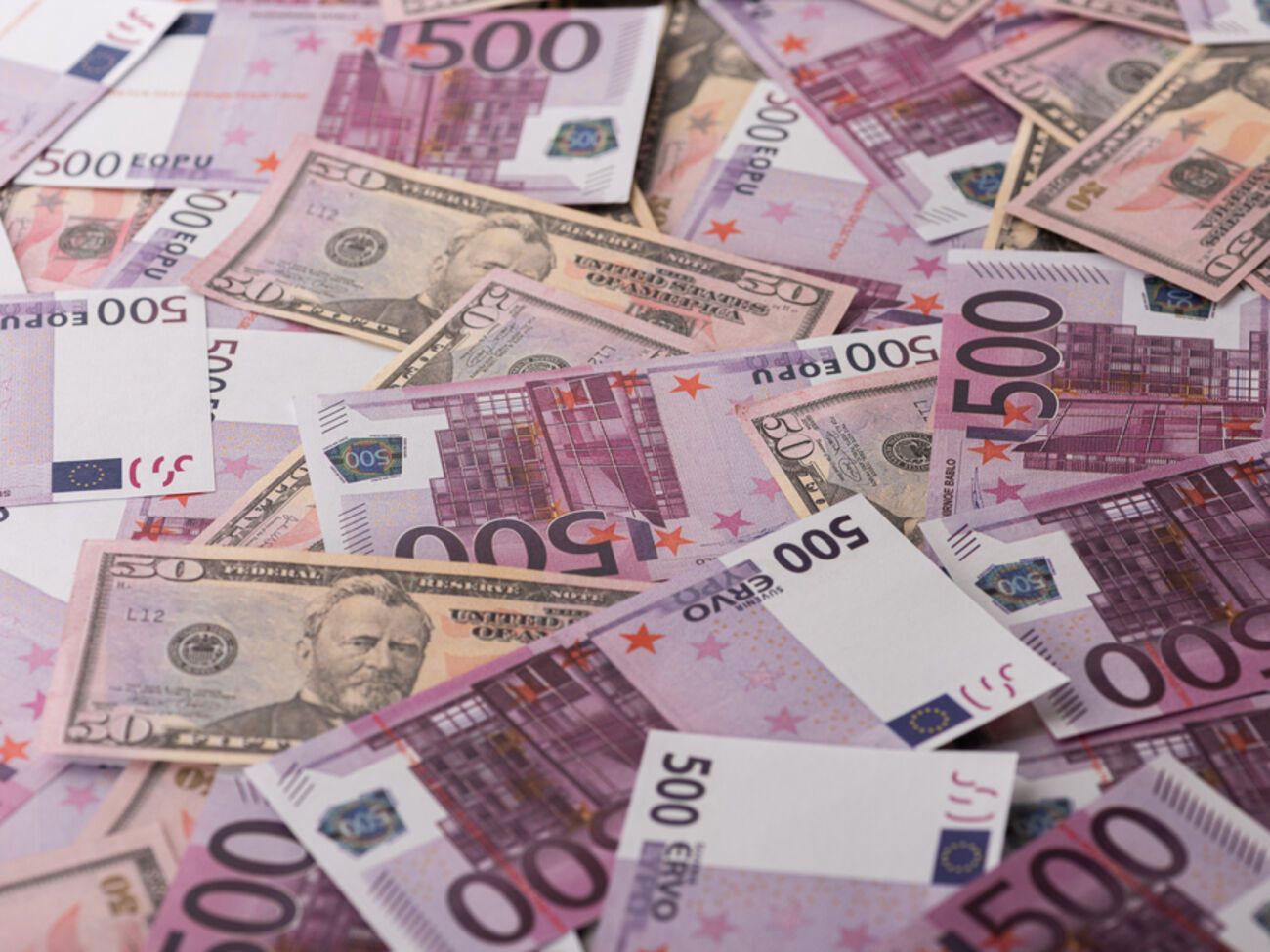 Захід думає, як передати заморожені російські активи Україні