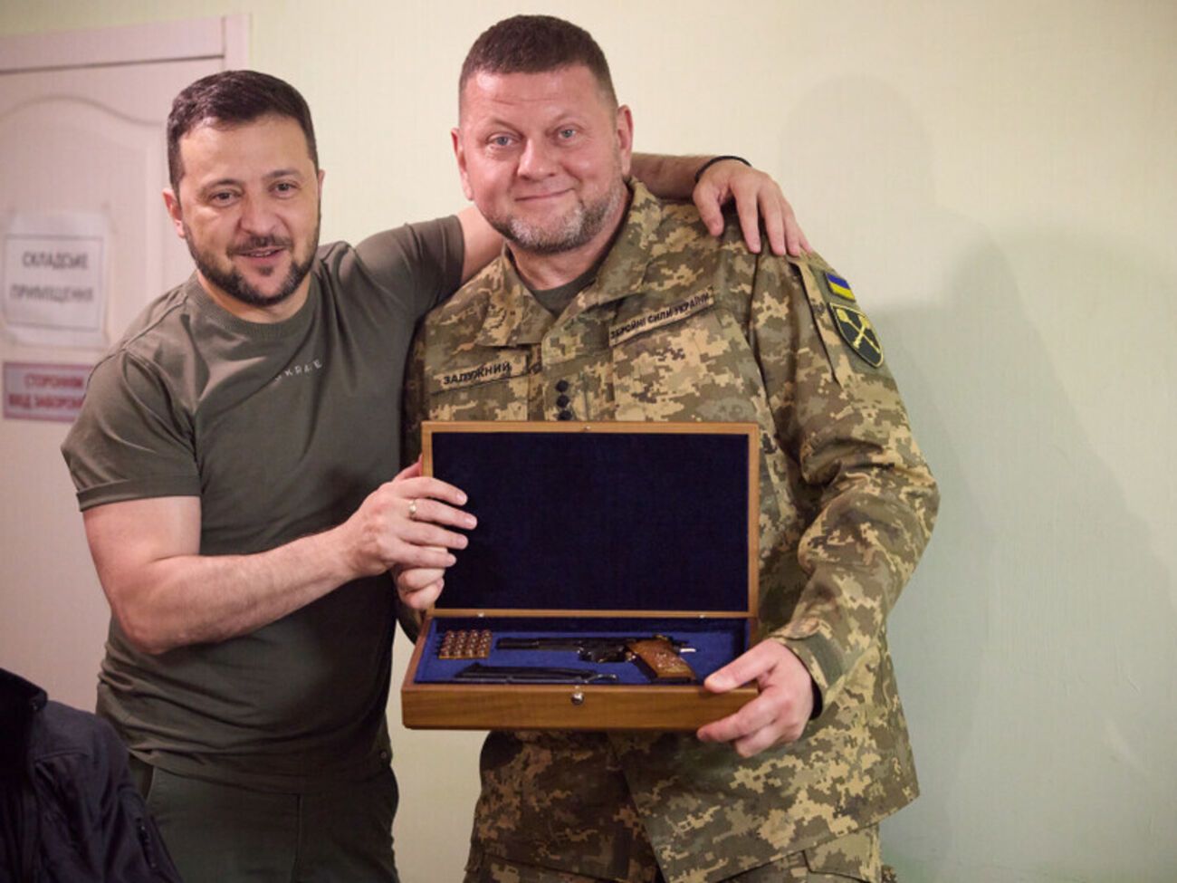 19 декабря Зеленский заявил, что у него "рабочие отношения" с Залужным