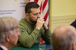 Социологи отмечают, что даже среди тех граждан, которые доверяют Зеленскому, отставку Залужного негативно воспримет 71% украинцев